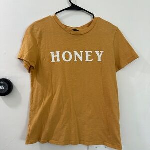 Honey Graphic Women’s Short Sleeve Tee